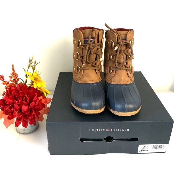 Tommy Hilfiger Roza3 Duck Boot - Picture 3 of 9